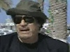 Muammar Kaddáfí na zábrech státní televize (14.4. 2011)