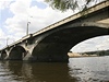 S návrhem na demolici mostu souhlasilo sedm z 11 radních z ad ANO a SSD.