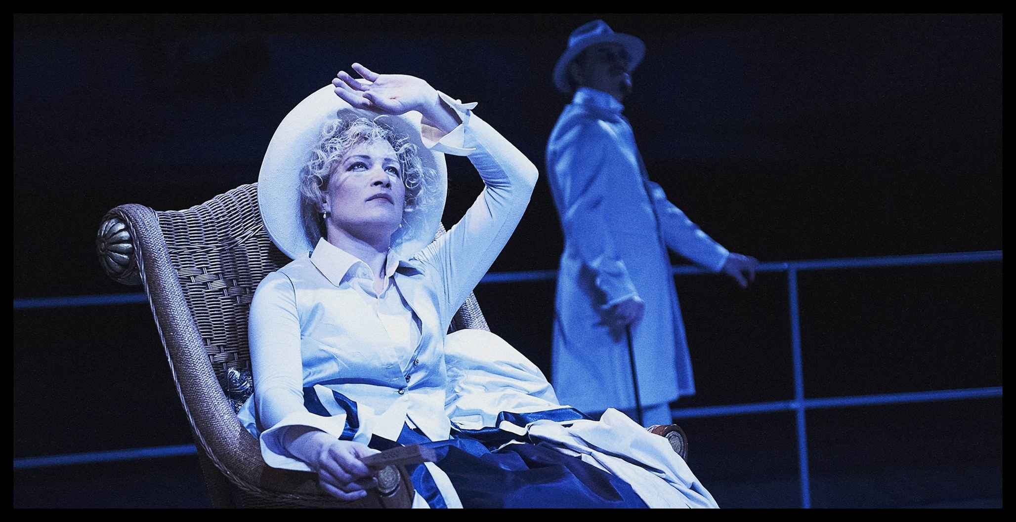 Polední úd�l: Helena Dvo�áková