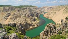 eka Zrmanja se nachází v severní Dalmácii na úpatí pohoí Velebit.