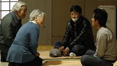 Císař Akihito a císařovna Mičiko se setkali s lidmi zasaženými přírodní katastrofou.  | na serveru Lidovky.cz | aktuální zprávy