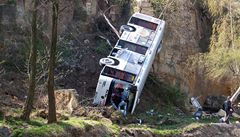 V USA spadl autobus ze svahu, devt lid zemelo