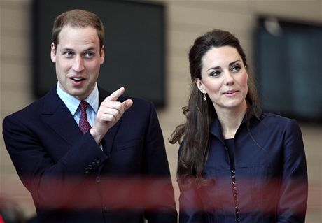 Princ William se svou snoubenkou Kate Middletonovou.