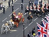 Novomanelé William a Kate jedou v královském koáe do Buckinghamského paláce