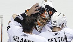 Sëlanne se spoluhrá�i.