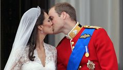 William a Kate jsou svoji, na balkóně se políbili dvakrát