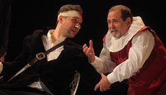 Petr Halberstadt jako Cyrano a Ji�í Pi�t�k coby Raguenau