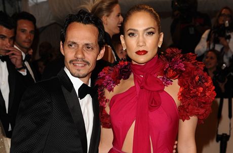 Hereka a zpvaka Jennifer Lopez a její manel Marc Anthony.