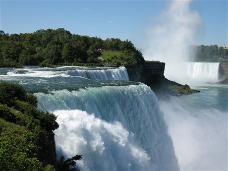 Niagarské vodopády (USA a Kanada) 