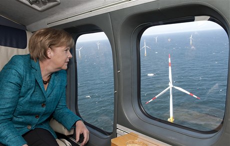 Německá kancléřka Angela Merkelová na obhlídce větrného parku Baltic 1.