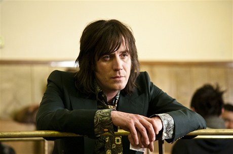 Rhys Ifans jako Howard Marks