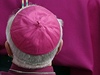 Preláti ekají na blahoeení bývalé hlavy ímskokatolické církve Jana Pavla II.
