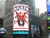 Reklama na vydání magazínu Time na newyorském Times Square