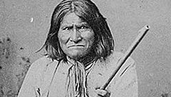 Apaský náelník Geronimo.