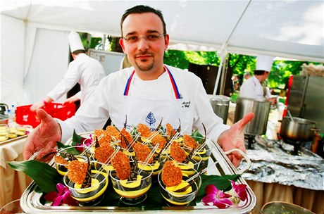 fkucha restaurantu Allegro Andrea Accordi na Prague Food Festivalu, kter probhl na praskm ofn (archivn snmek z roku 2008).