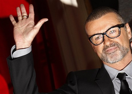 Zpvák George Michael na kvtnovém snímku z Londýna. 