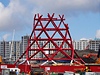 Z ve ArcelorMittal Orbit, která bude se svými 114 metry nejvtí stavbou Velké Británie, dosud stojí asi 50 metr.