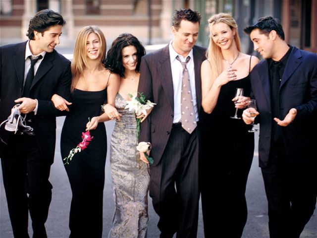 Parta známá ze seriálu Pátelé - Ross, Rachel, Monica, Chandler, Phoebe a Joey.