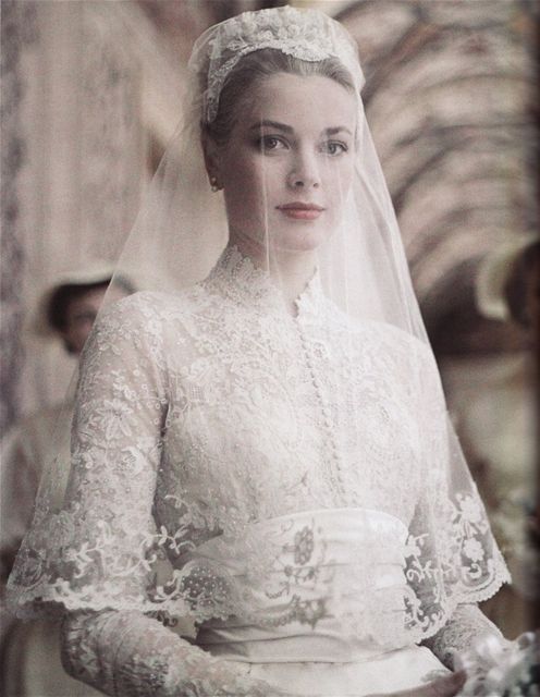 Nev�sta Grace Kellyová v roce 1956.