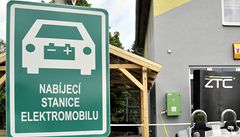 Brusel plnuje kvty na elektrostanice. V esku jich maj vyrst tisce