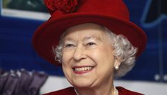 Britské královně je 86 let, slaví s rodinou