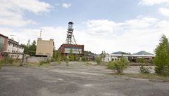 Poz�statky po t�b� uranu v Podje�t�dí.