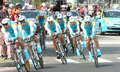 Astana pi týmové asovce na Giro d´Italia.