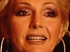 Rok 2002: Píse Dlouhá noc se v tomto roce stala "HITem roku 2001" a Vondráková vstoupila do "Sín slávy" Akademie populární hudby. Na jae se podívala do Austrálie, kde uspoádala msíní turné. 