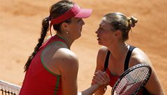 Vera Zvonarevová s Anastasií Pavlju�enkovovou.