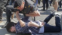 Gayov v Moskv chtli demonstrovat. Policie zatkala