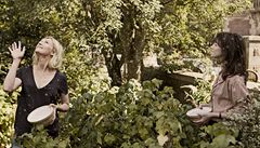 Kirsten Dunst a Charlotte Gainsbourg jako sestry v Trierově Melancholii | na serveru Lidovky.cz | aktuální zprávy