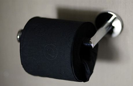 Černý toaletní papír je hitem. Letí i další motivy | Zajímavosti |  Lidovky.cz