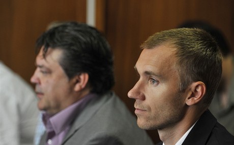 Karel Kapr a Petr Drobisz u soudu.