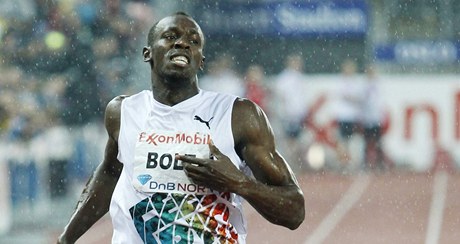 Usain Bolt na závod v Oslu.