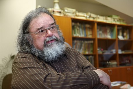 Prof. PhDr.Tomáš Durdík, DrSc.
