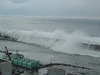 Tsunami zaplavuje areál elektrárny Fukuima. Nové snímky zveejnila spolenost...