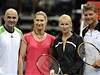Zleva: Andre Agassi, Steffi Grafová, Jana Novotná, Jií Novák