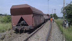 U Topolan na Vy�kovsku vykolejil krátce po poledni nákladní vlak.