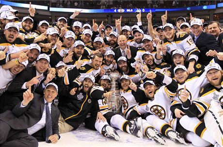Hokejisté Bostonu slaví triumf