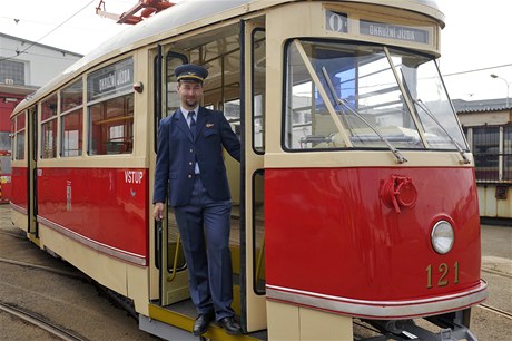 Historick tramvaj typu T1 (na snmku s drbem Jim Trnkou) 
