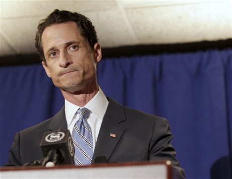 Anthony Weiner poslal enm sv nah fotky.