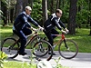 Vladimir Putin a Dmitrij Medvedv na cykloprojíce