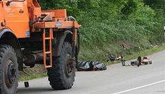 Pi nehod na Brensku zemel mu, který v píkopu sekal trávu. Jeho kolega ho zachytil ramenem acího stroje