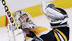 Branká Bostonu Tim Thomas v estém finále NHL