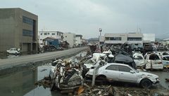'Japonsko po tsunami pipomn skldku'
