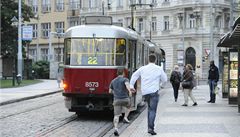 Nové jízdenky v Praze budou bezpečnější i barevnější. A hlavně levné