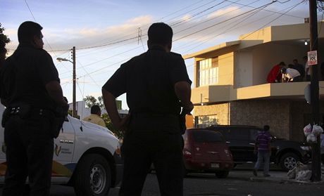 Mexická policie na v míst bydlit zavradného novináe