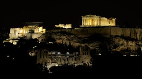 Akropole v noci