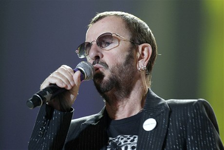Ringo Starr na koncertu v Rize