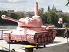 Rový tank se opt sthuje do Prahy